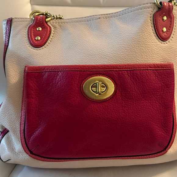 Coach Handbags - Y2K Coach Multicolored Pebbled Leather. Stylish Two-Tone Leather bag with chains